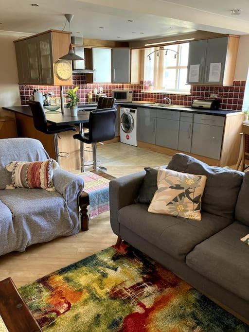 Bright Central Large Cosy Flat セント・アンドルーズ エクステリア 写真